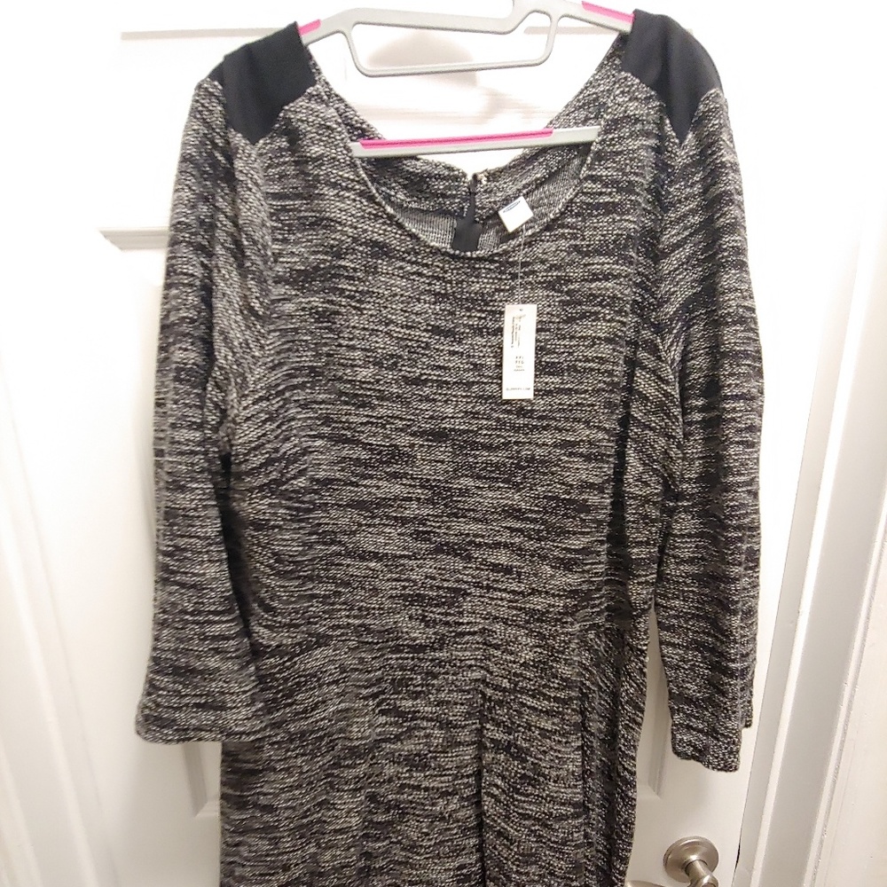 Old Navy 3/4 Sleeve Skater Dress